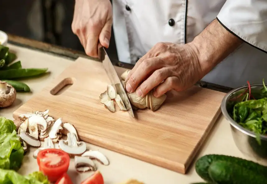 10 Essential Knife Skills Every Chef Should Master